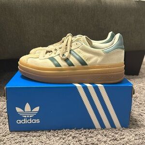 Adidas Gazelle - Platform shoe - green and beige